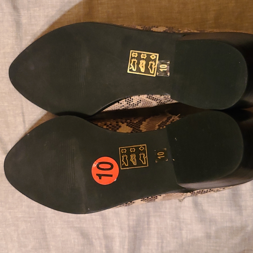 Booties - Picture 5 of 7